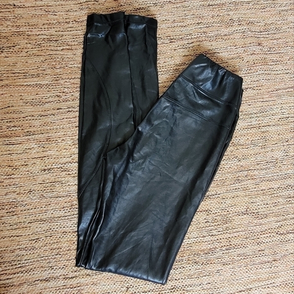 Wilfred FREE Faux Leather Leggings | size XS - Picture 3 of 6
